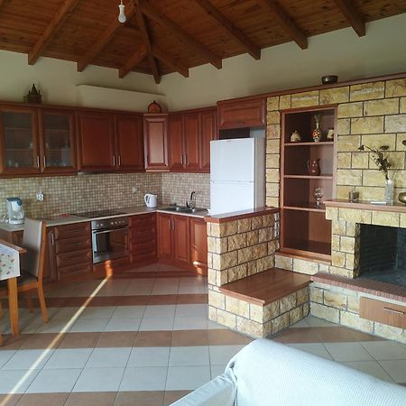 Papadeas Villas Megali Mantineia Bagian luar foto
