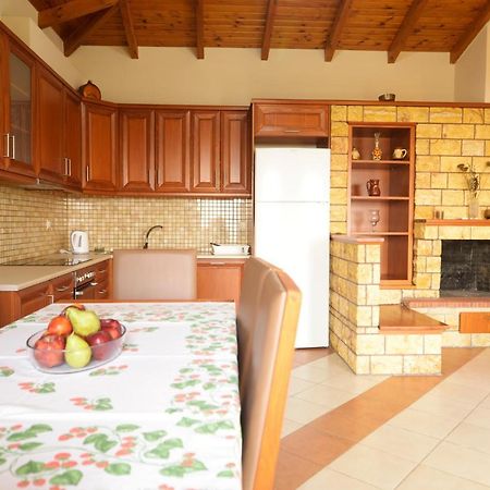 Papadeas Villas Megali Mantineia Bagian luar foto