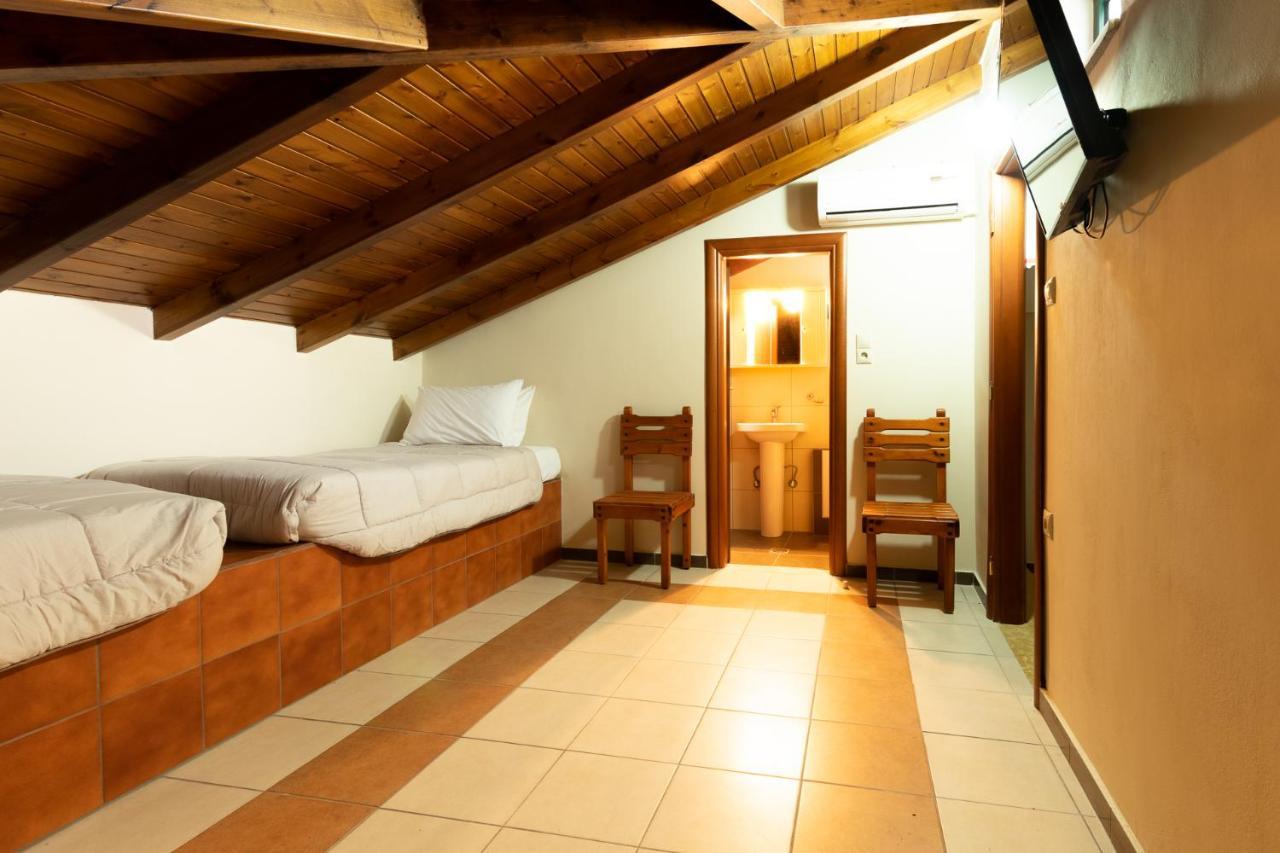 Papadeas Villas Megali Mantineia Bagian luar foto