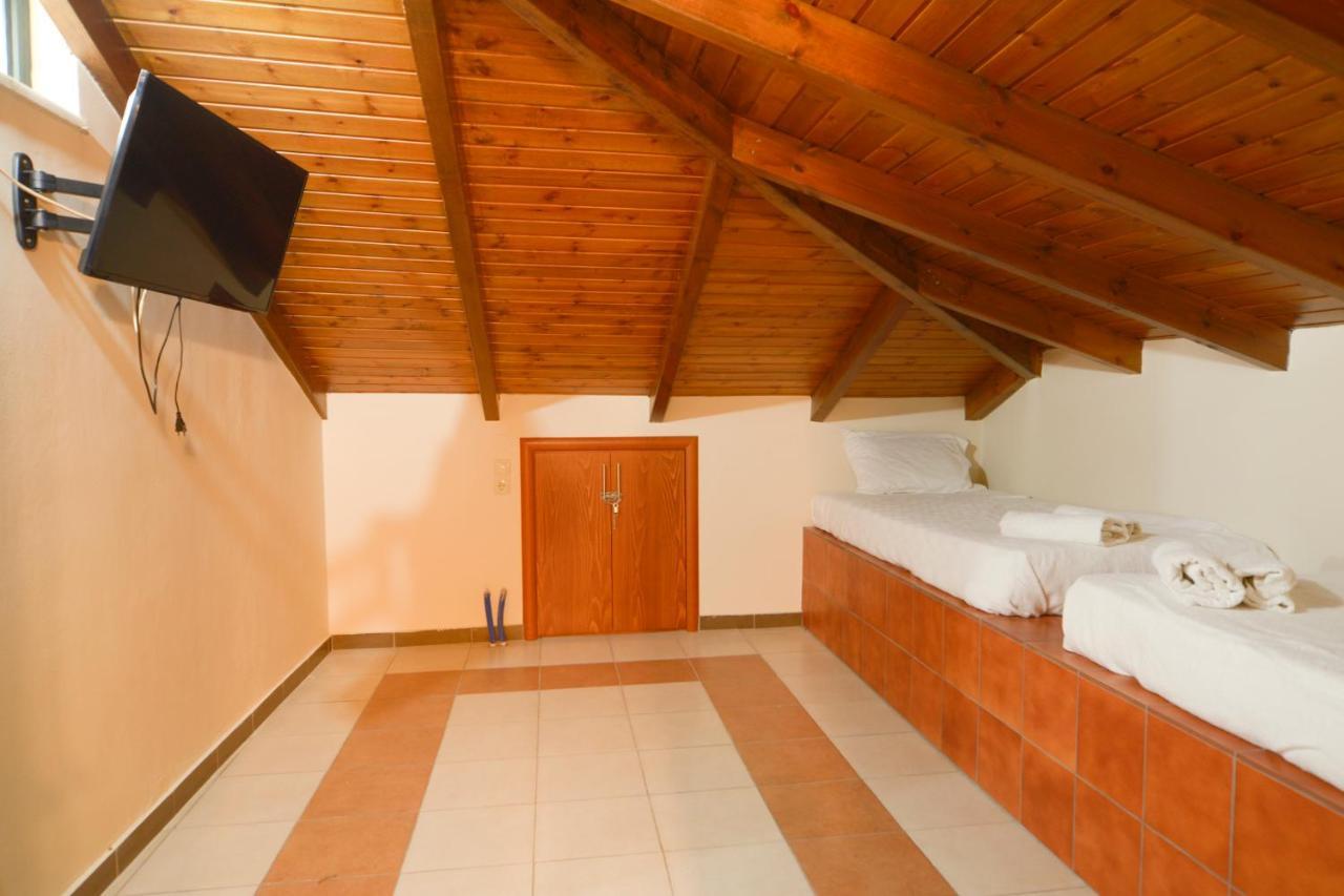 Papadeas Villas Megali Mantineia Bagian luar foto