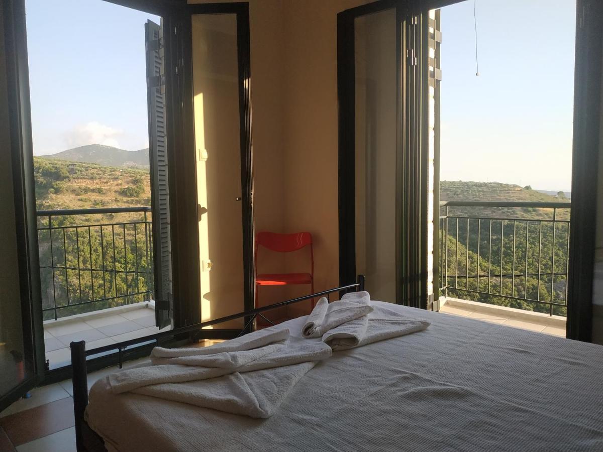 Papadeas Villas Megali Mantineia Bagian luar foto