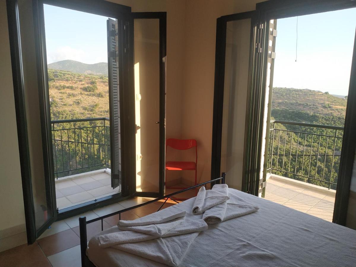 Papadeas Villas Megali Mantineia Bagian luar foto