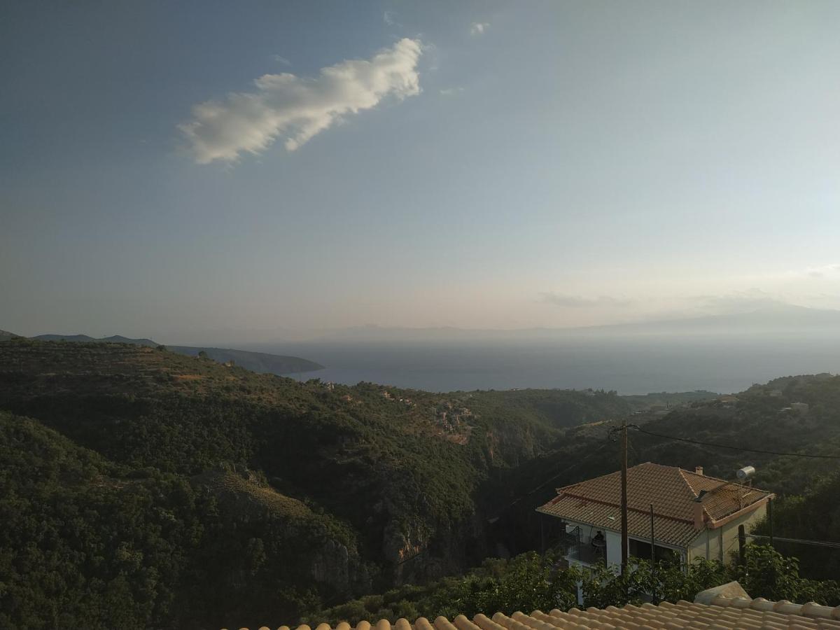 Papadeas Villas Megali Mantineia Bagian luar foto