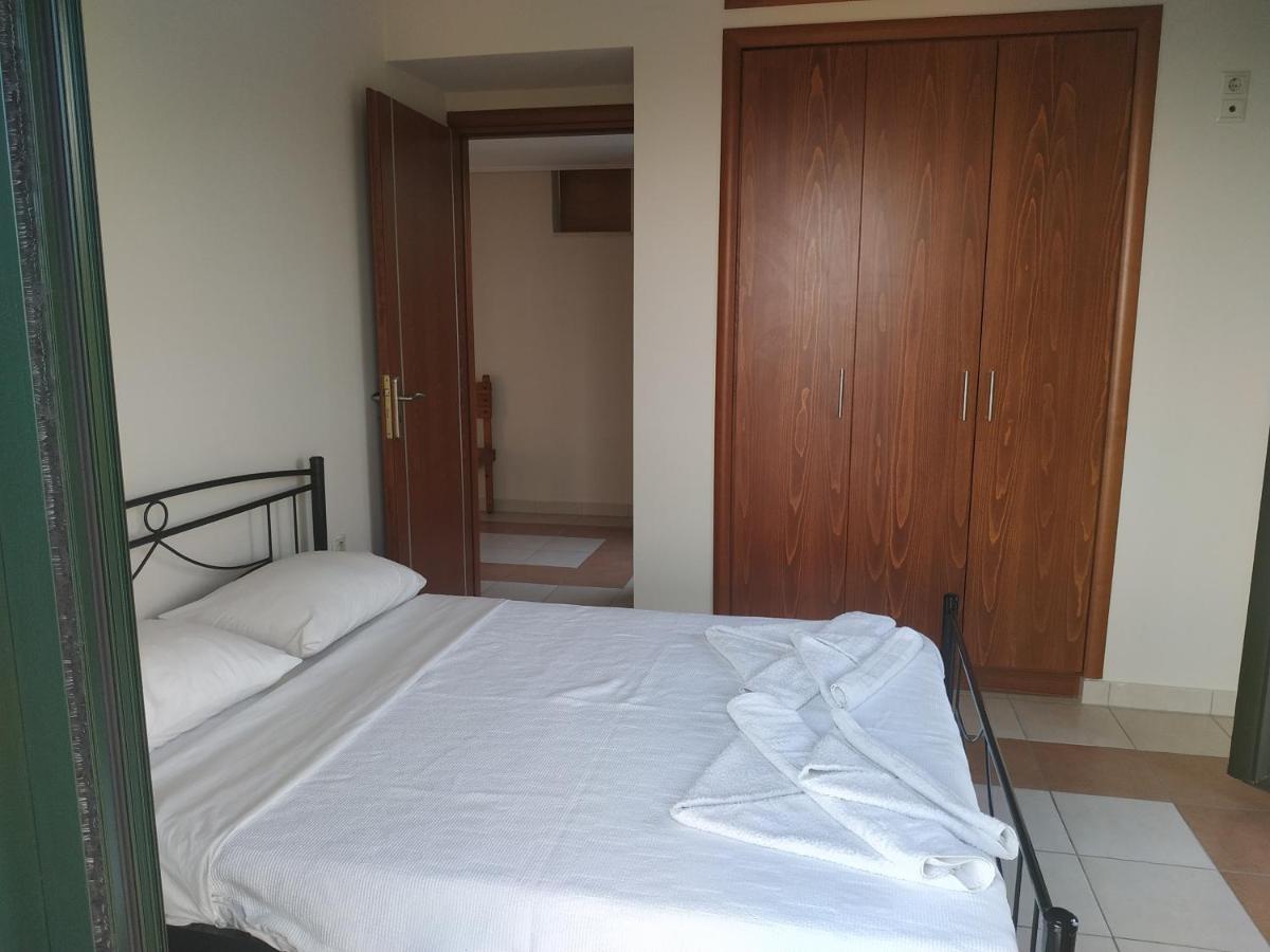 Papadeas Villas Megali Mantineia Bagian luar foto