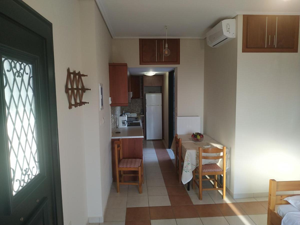 Papadeas Villas Megali Mantineia Bagian luar foto