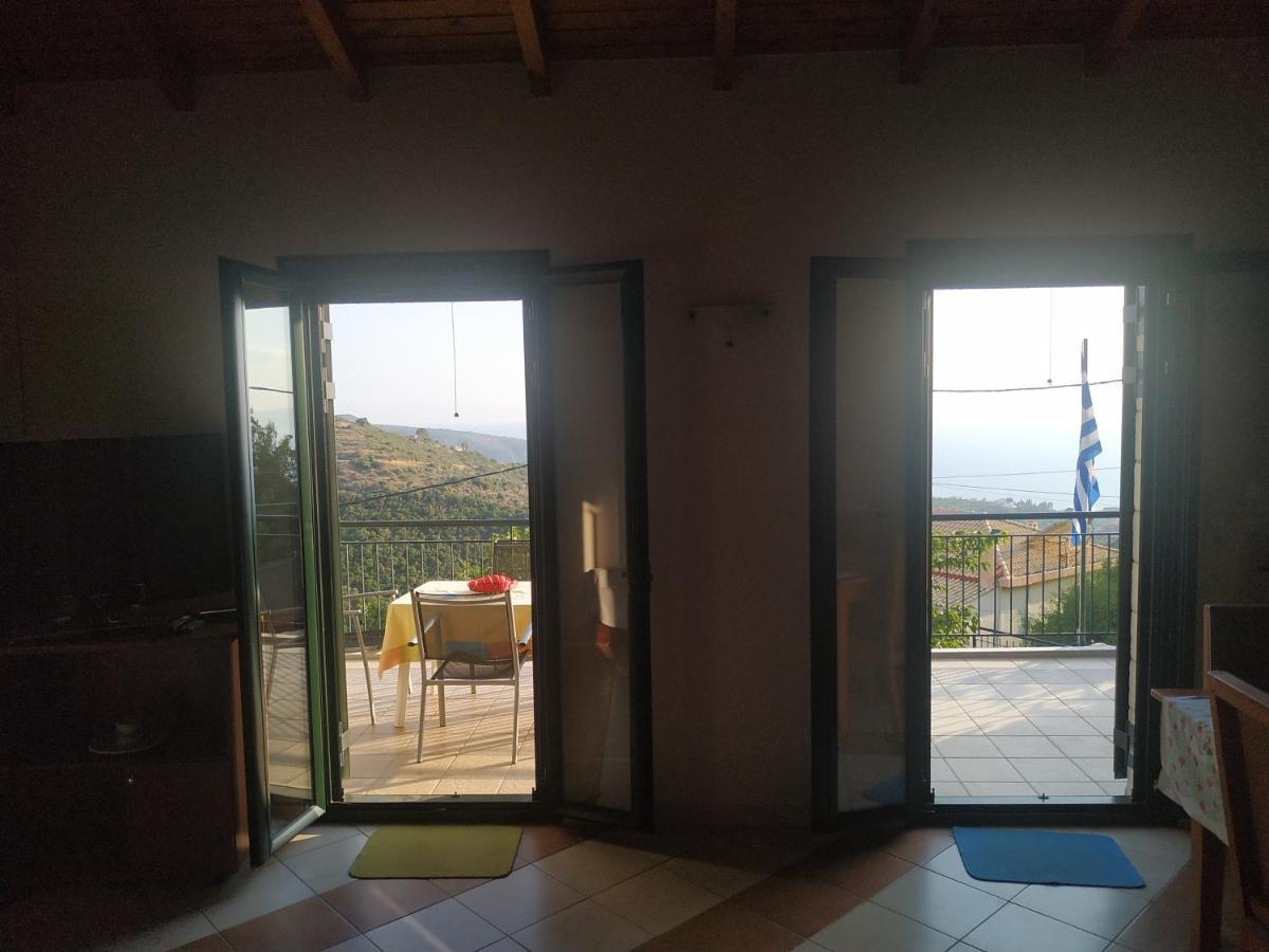 Papadeas Villas Megali Mantineia Bagian luar foto