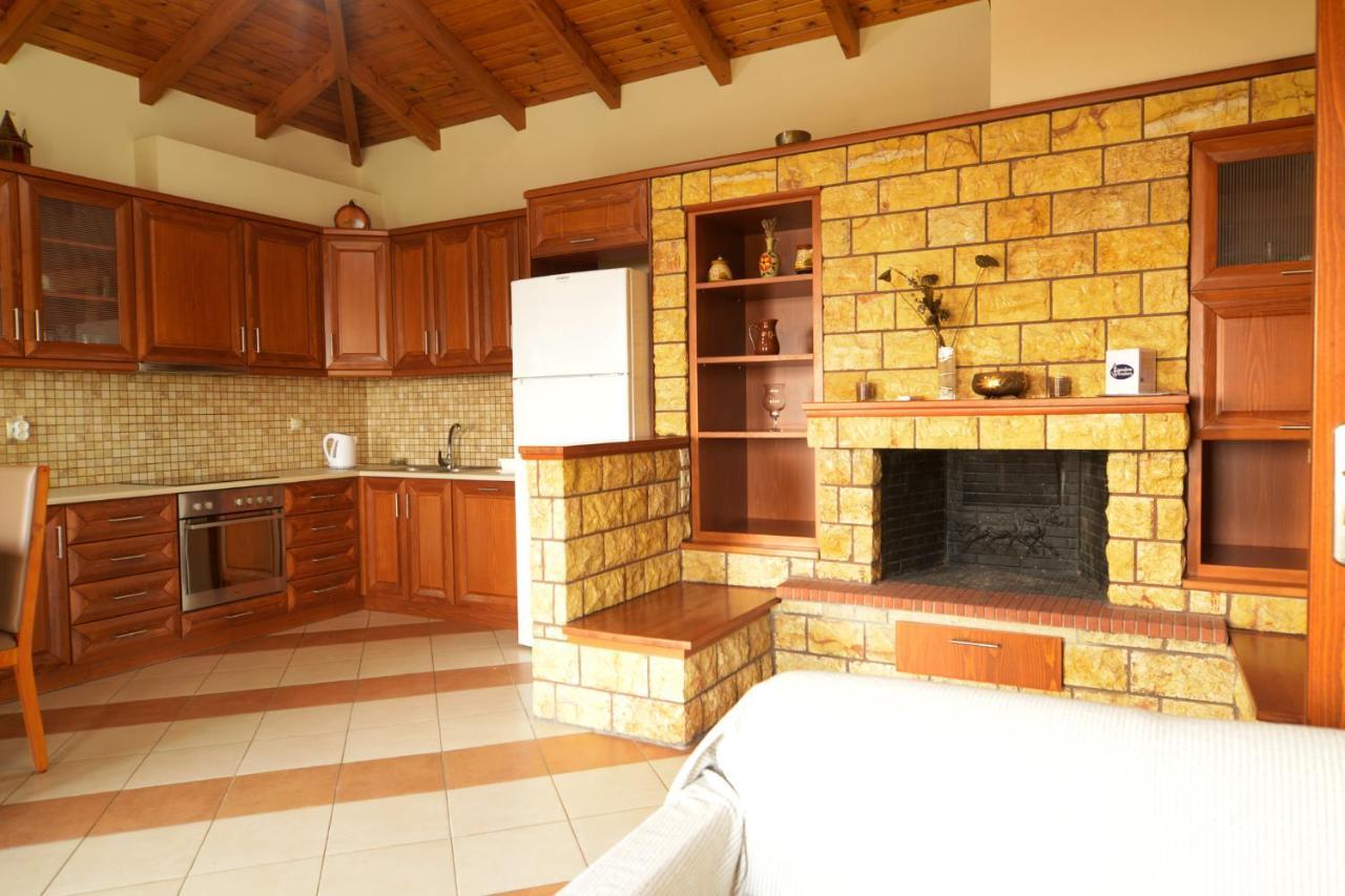 Papadeas Villas Megali Mantineia Bagian luar foto