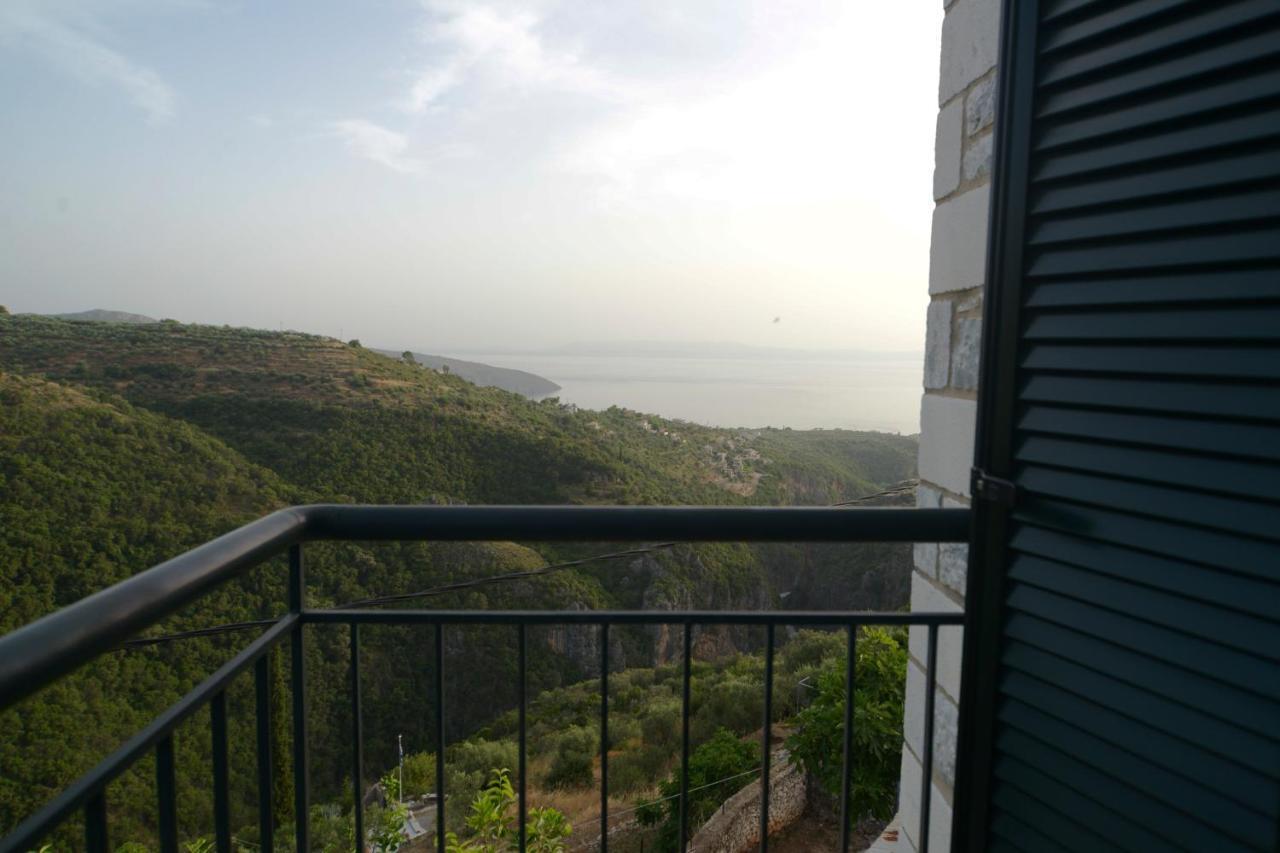 Papadeas Villas Megali Mantineia Bagian luar foto