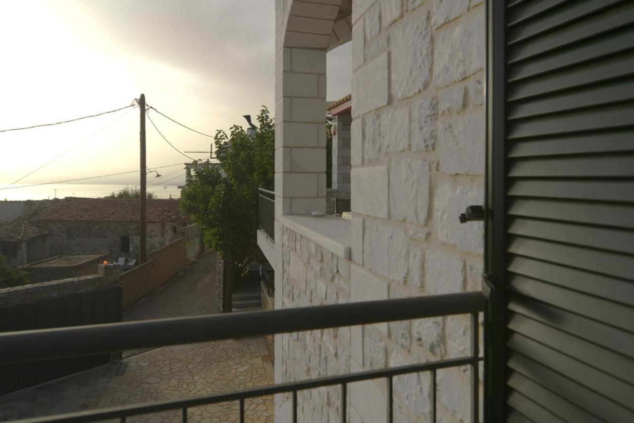Papadeas Villas Megali Mantineia Bagian luar foto