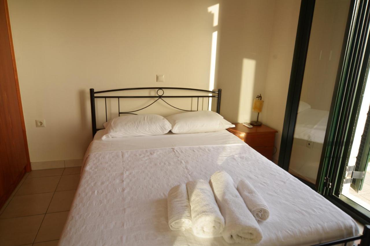 Papadeas Villas Megali Mantineia Bagian luar foto