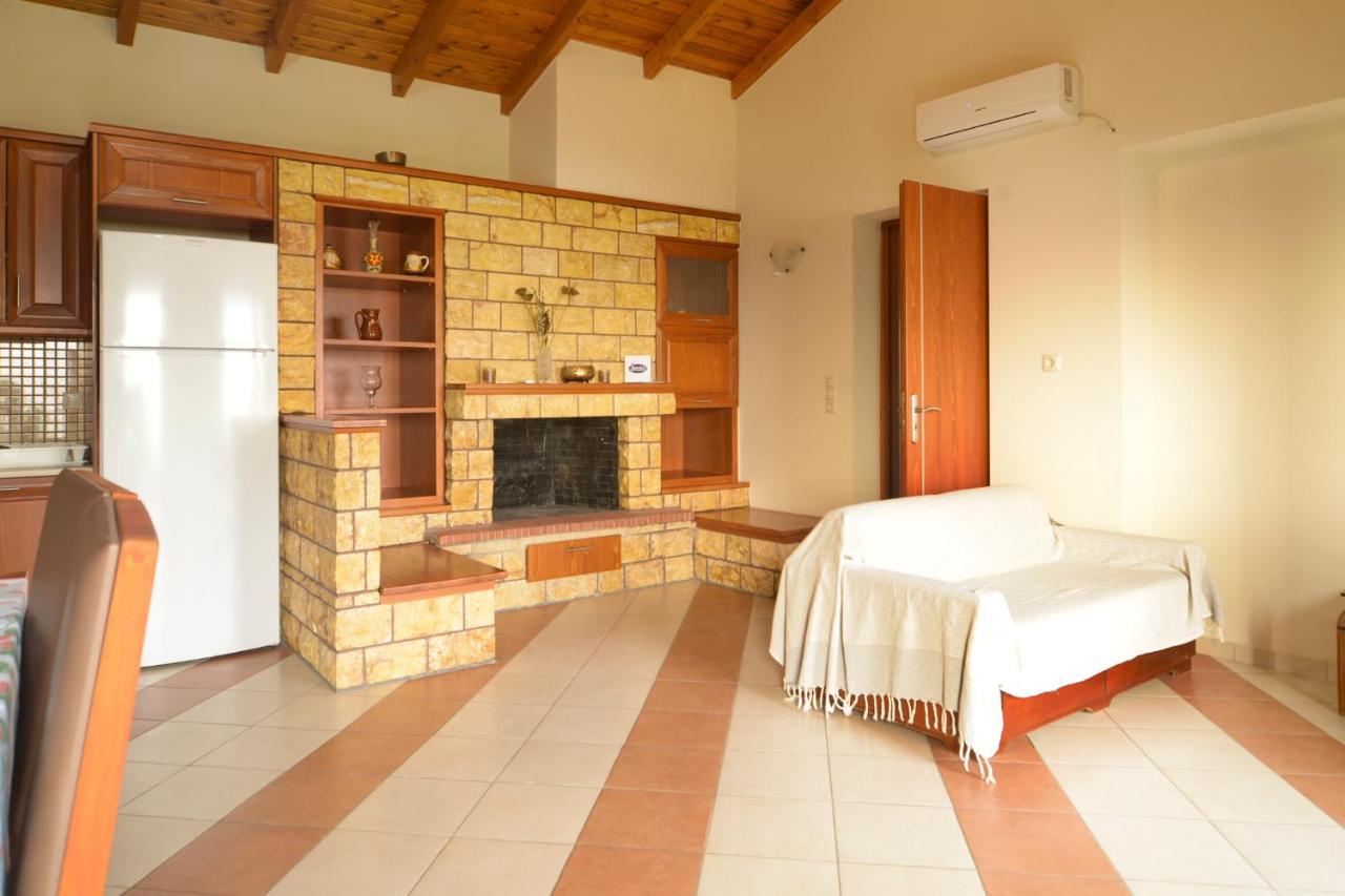 Papadeas Villas Megali Mantineia Bagian luar foto