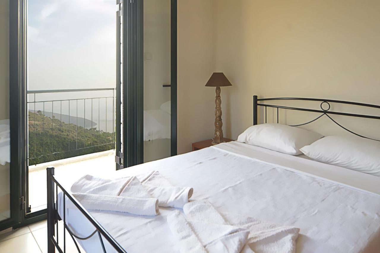 Papadeas Villas Megali Mantineia Bagian luar foto