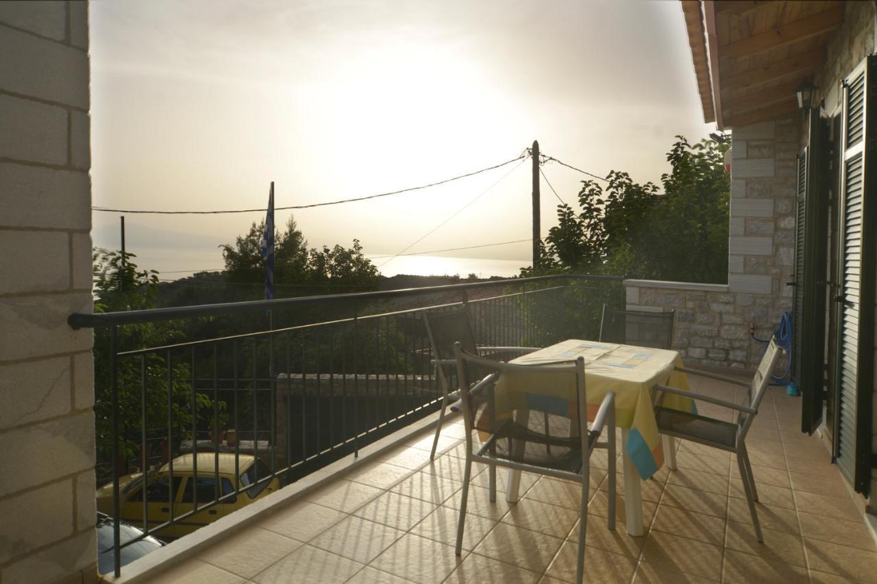Papadeas Villas Megali Mantineia Bagian luar foto